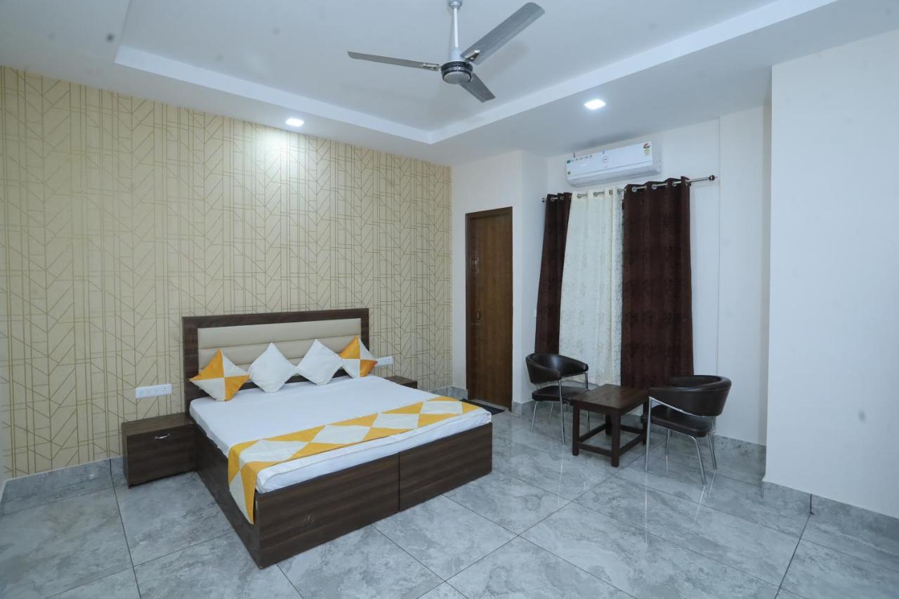 Raghav Inn Karnāl エクステリア 写真
