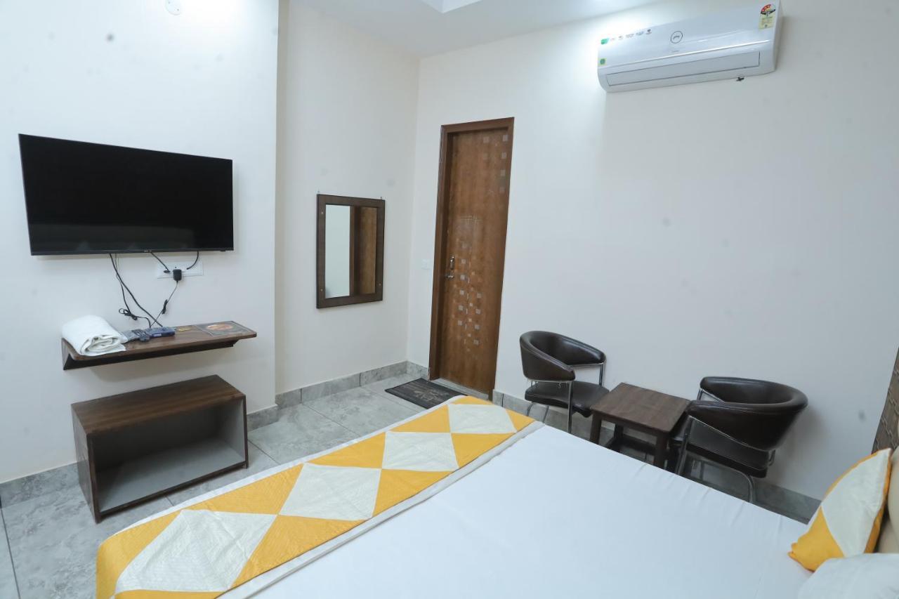 Raghav Inn Karnāl エクステリア 写真